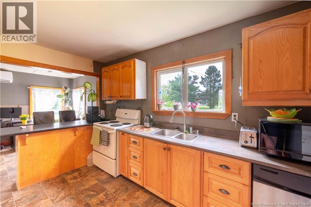 9554 490 Route Property Photo 3