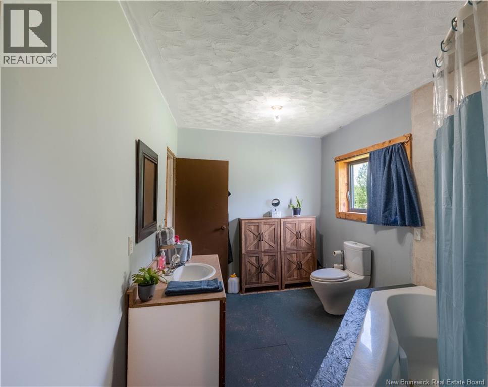 9554 490 Route Property Photo 12
