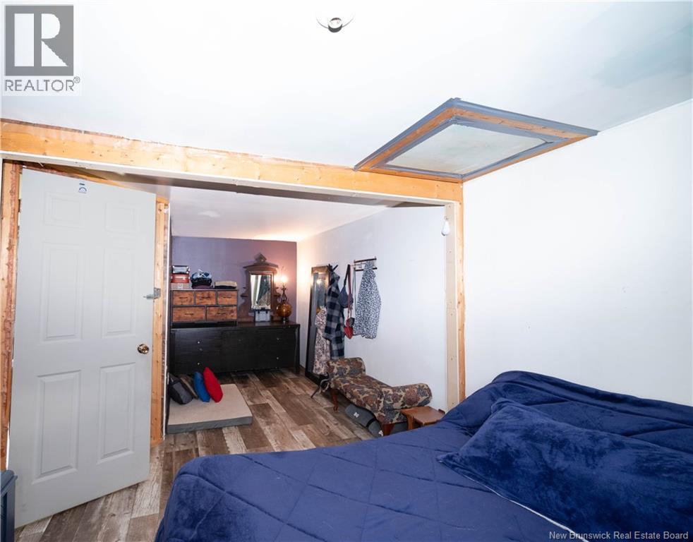 9554 490 Route Property Photo 16