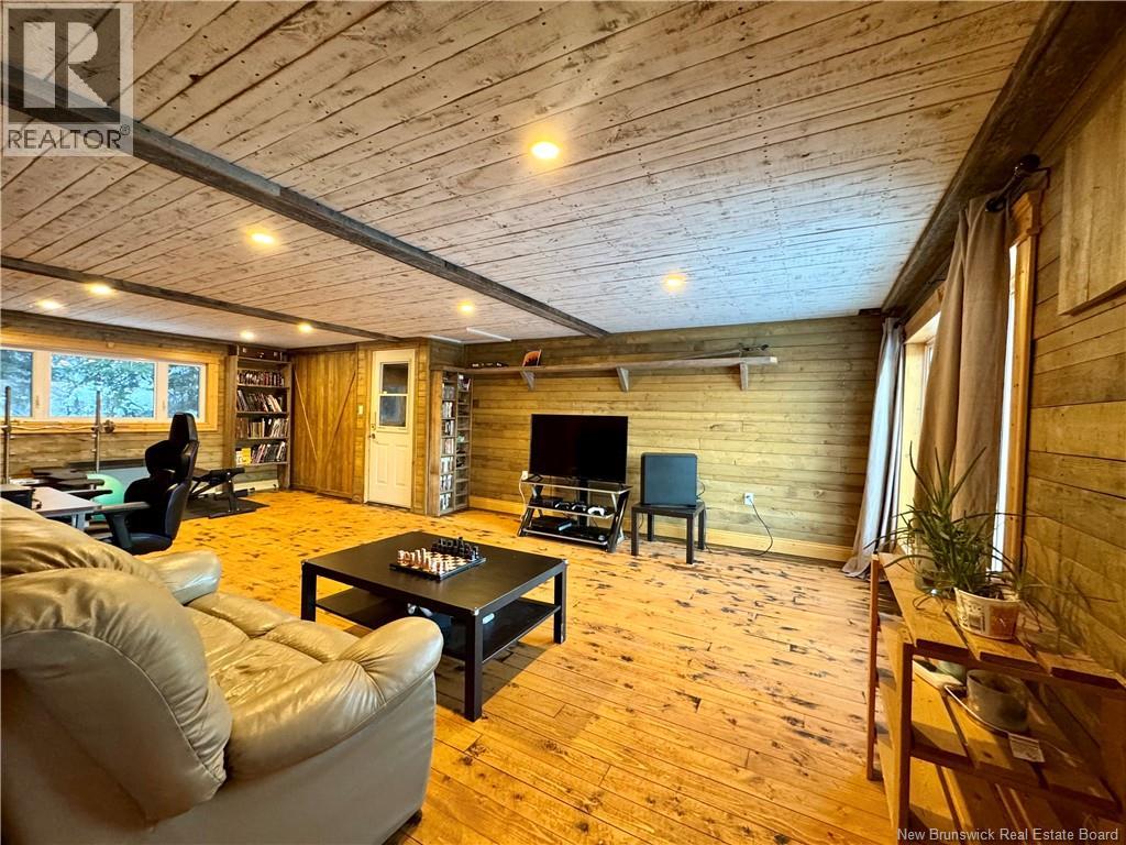 5502 Centrale Street Property Photo 4
