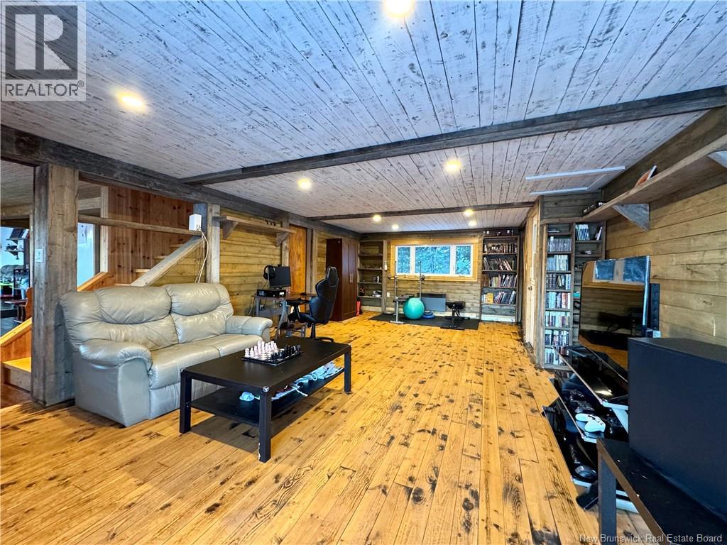 5502 Centrale Street Property Photo 5