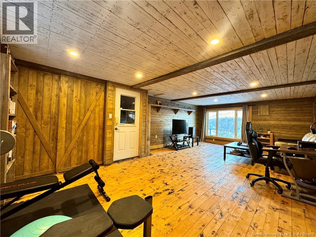 5502 Centrale Street Property Photo 8