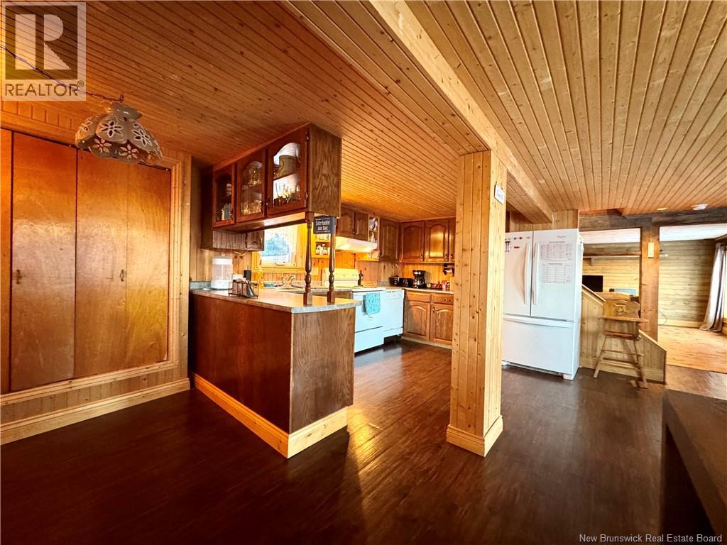 5502 Centrale Street Property Photo 10