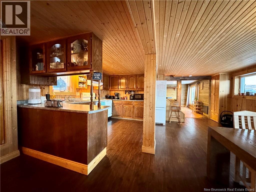5502 Centrale Street Property Photo 11