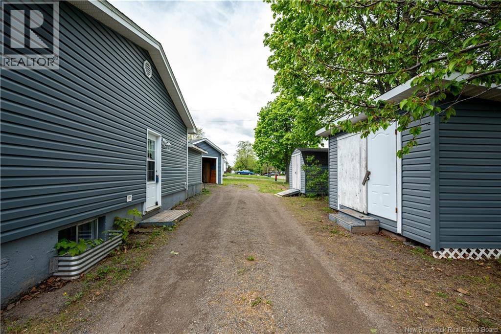 295 Buckingham Avenue Property Photo 46