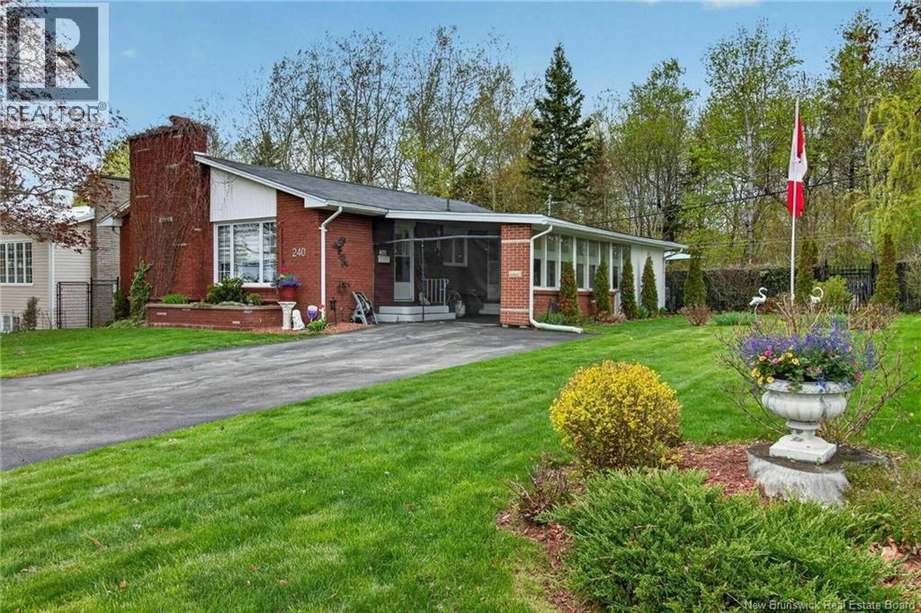 240 Denys Avenue