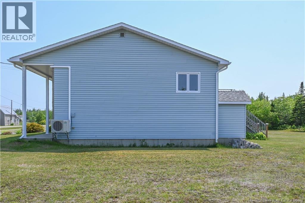33 De La Baie Street Property Photo 4