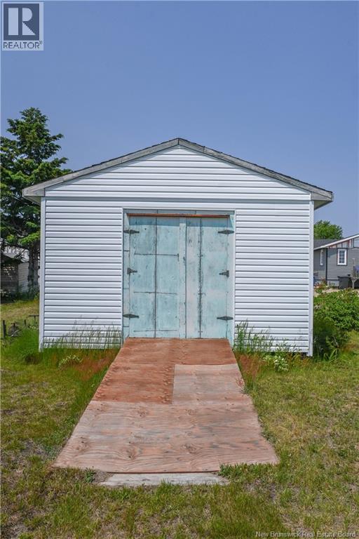 33 De La Baie Street Property Photo 7