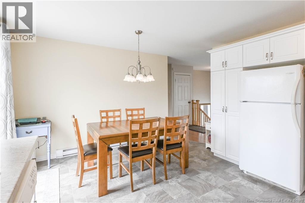 33 De La Baie Street Property Photo 14