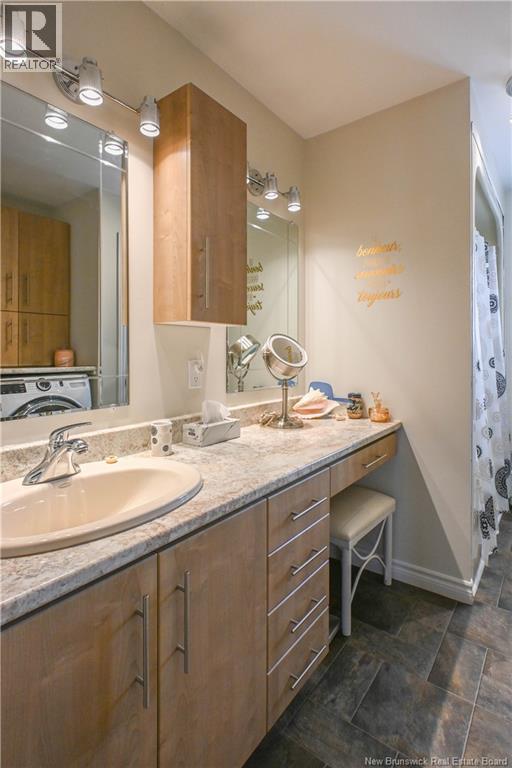 33 De La Baie Street Property Photo 18