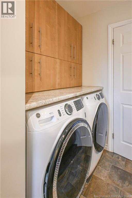 33 De La Baie Street Property Photo 19