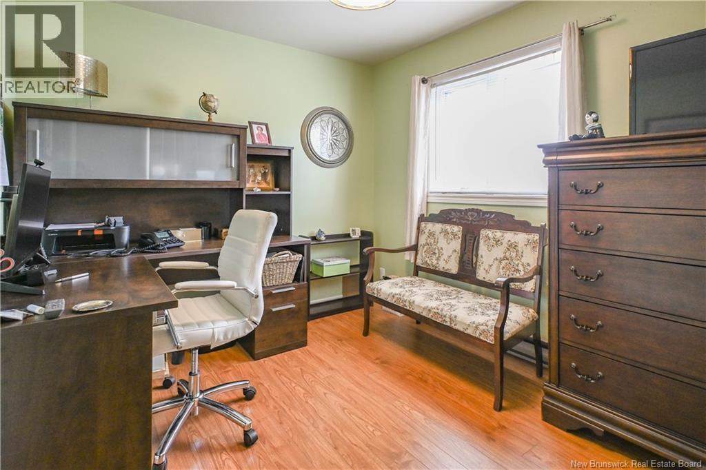 33 De La Baie Street Property Photo 20