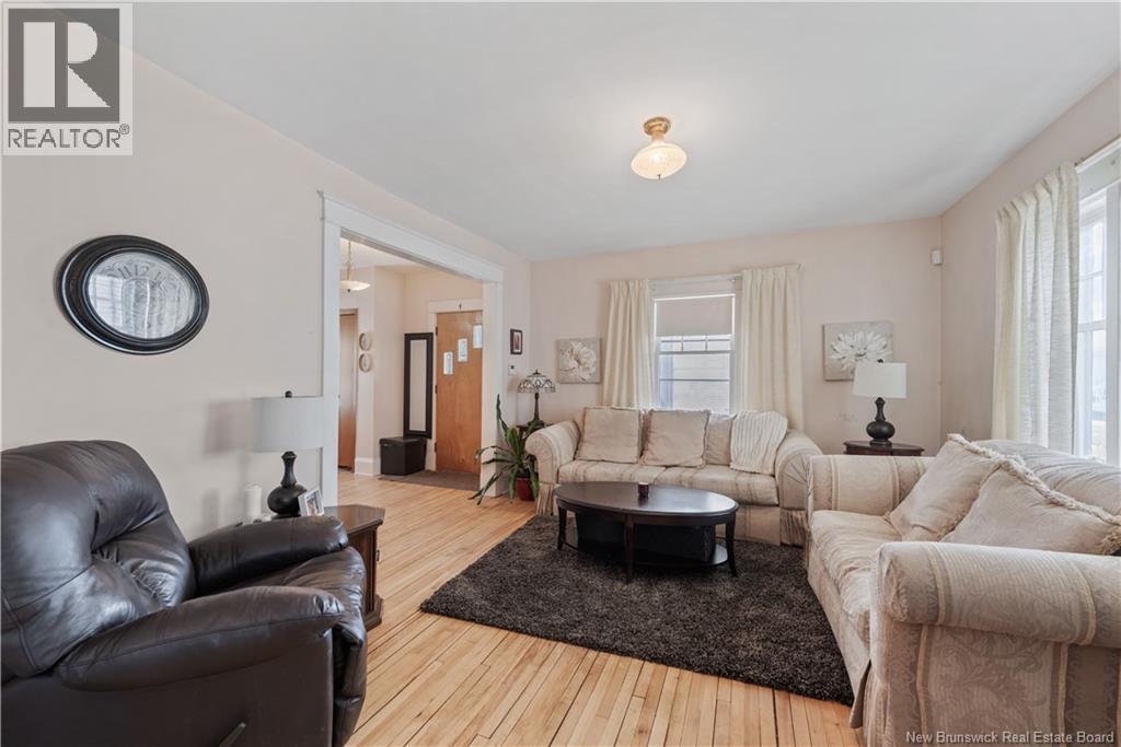 35 Winter Avenue Property Photo 6