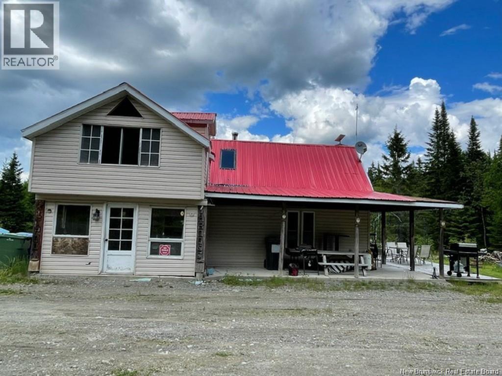 1466 Paradis Road