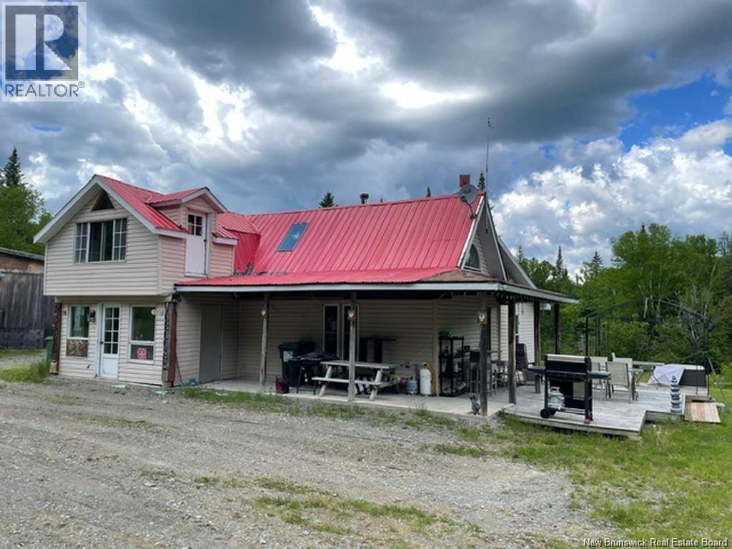1466 Paradis Road Property Photo 2