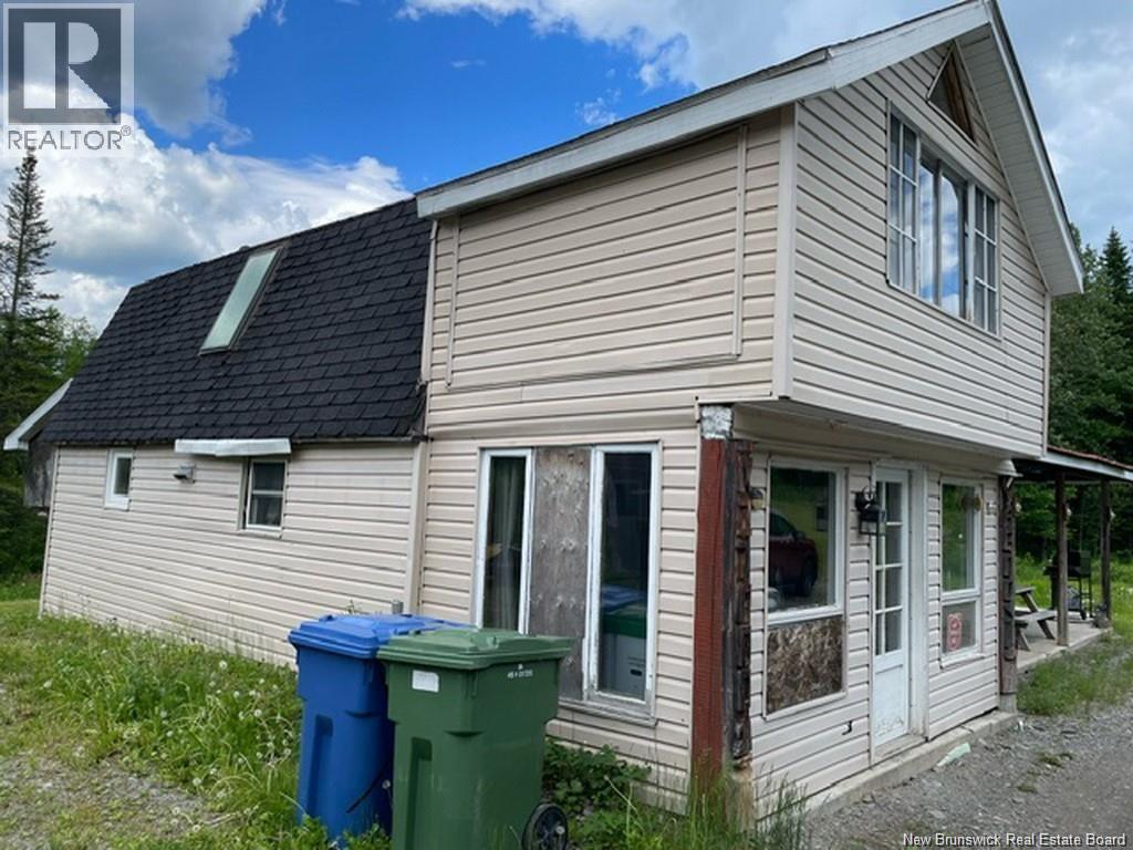 1466 Paradis Road Property Photo 4