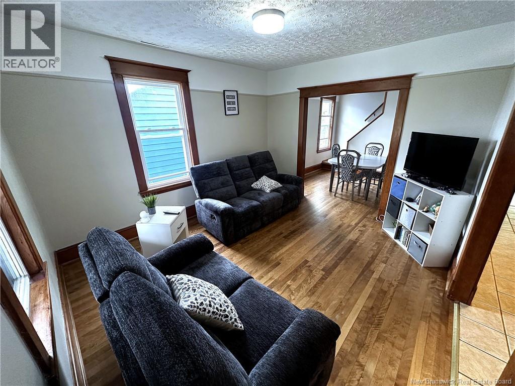 118-120 Pine Street Property Photo 4