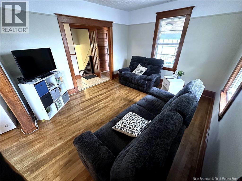 118-120 Pine Street Property Photo 6