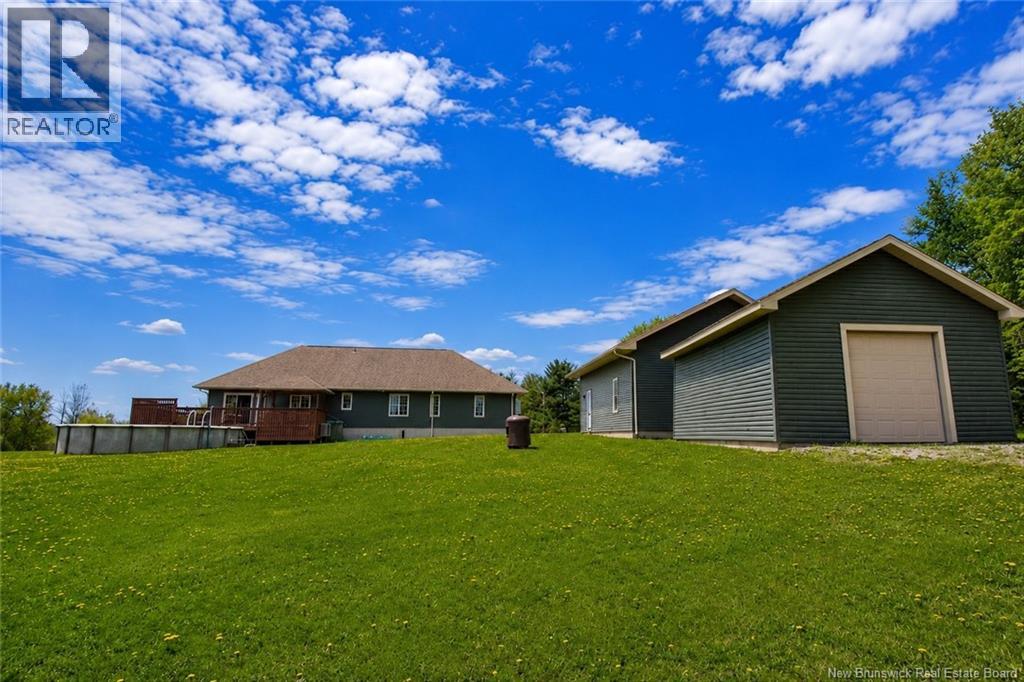 76 Daniel Drive Property Photo 3