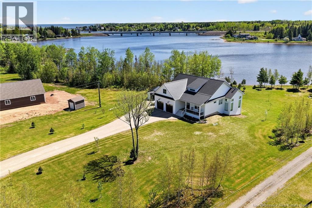 92 Waterfront Property Photo 2