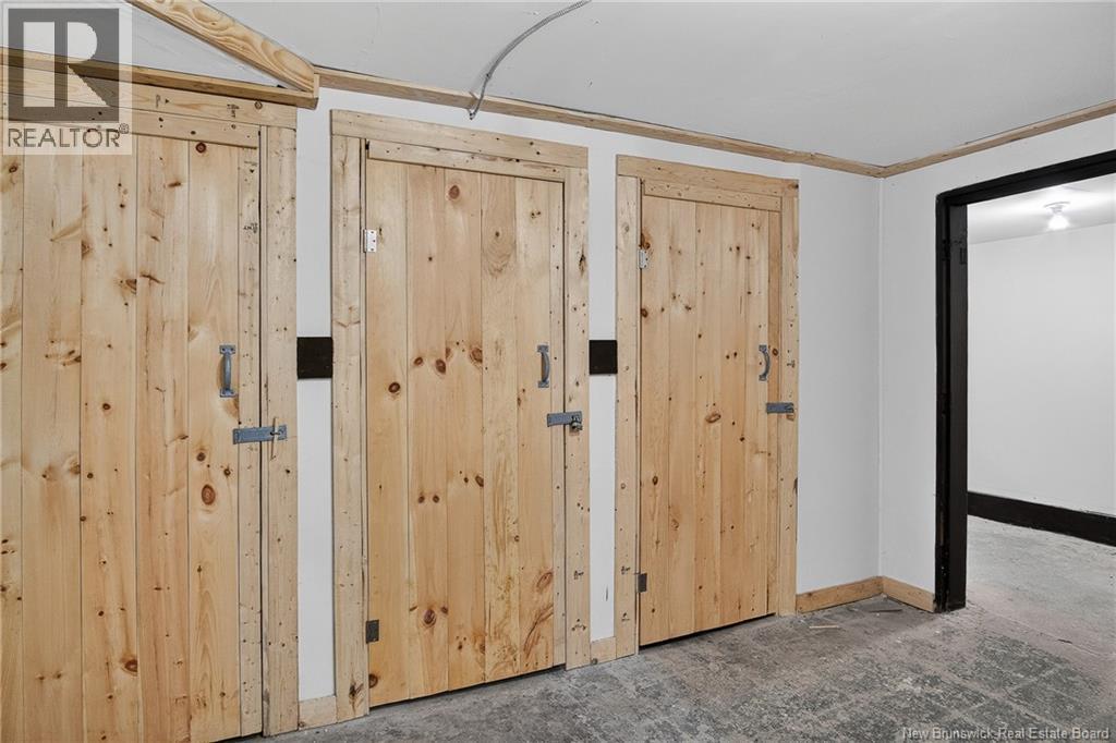 136 Charlotte Street Property Photo 8