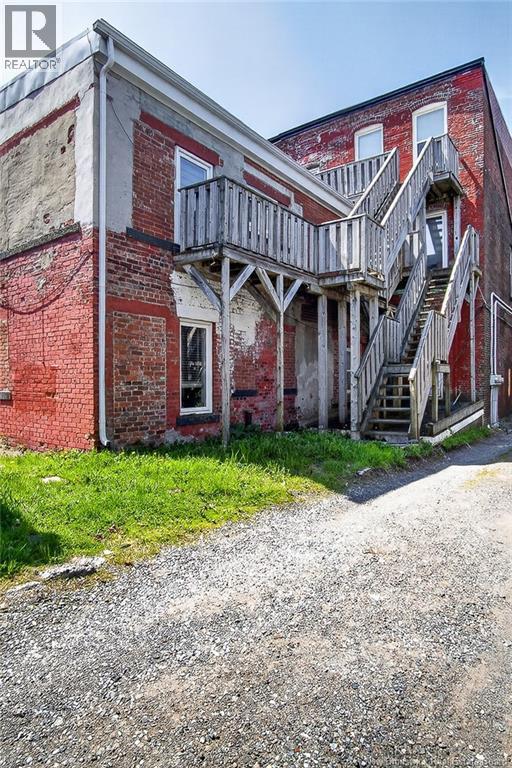 136 Charlotte Street Property Photo 11