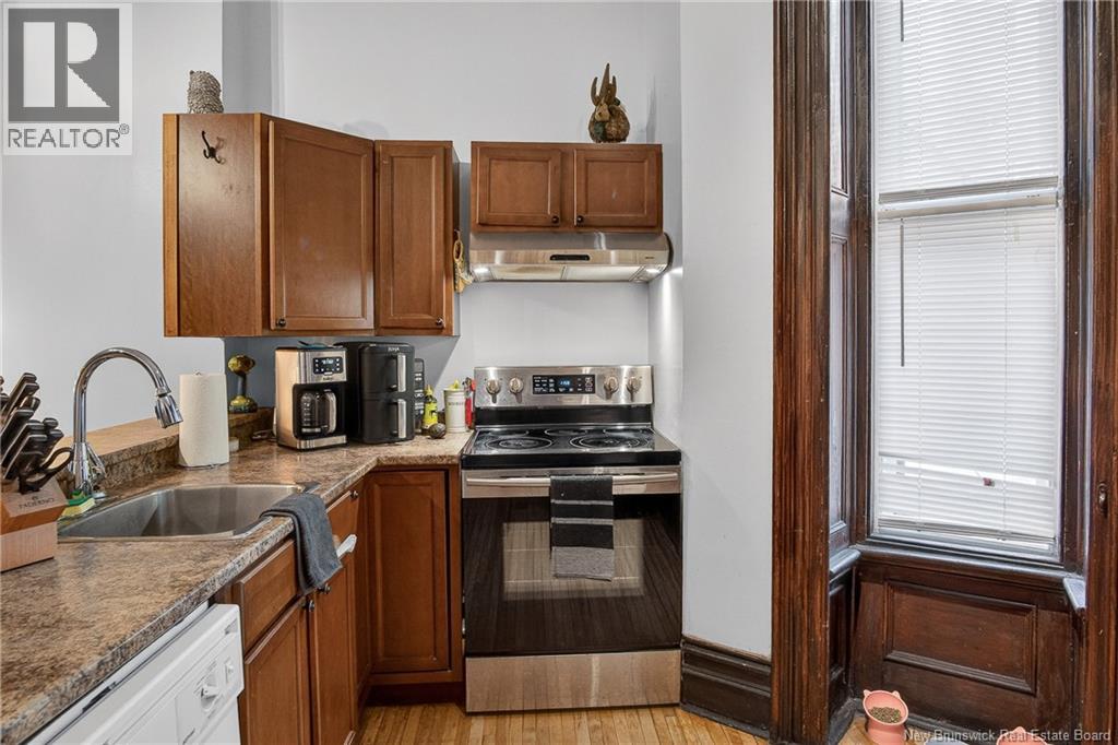 136 Charlotte Street Property Photo 20