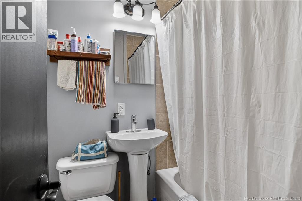 136 Charlotte Street Property Photo 24