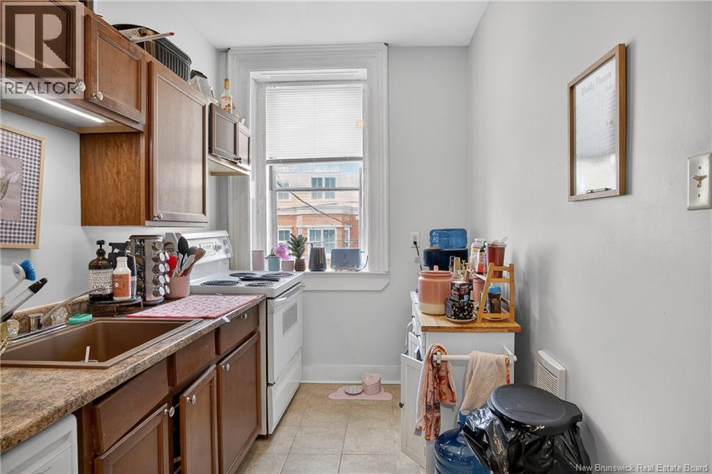 136 Charlotte Street Property Photo 40
