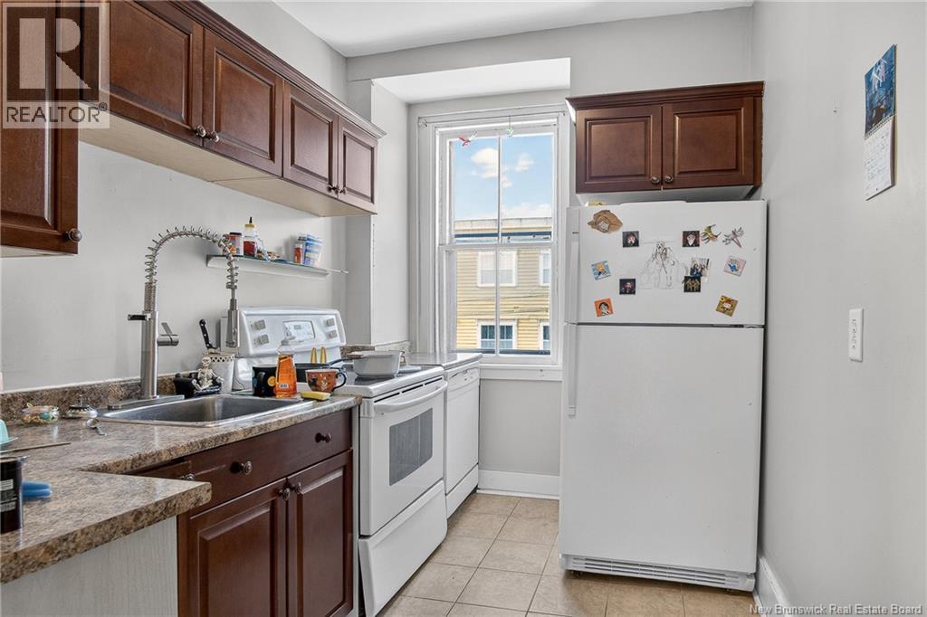 136 Charlotte Street Property Photo 49