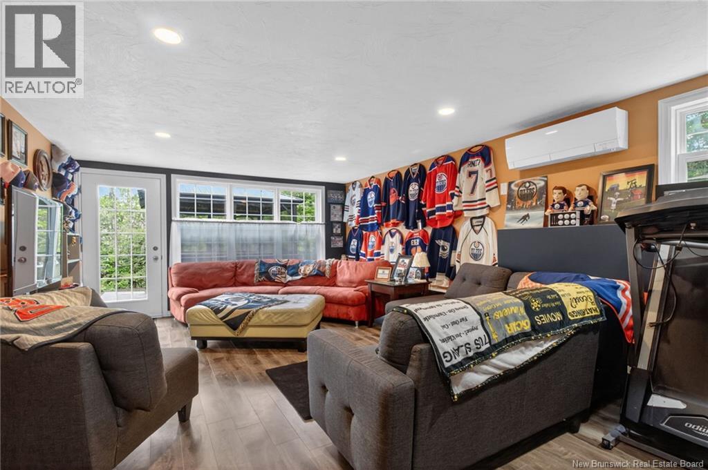 1 Marcombe Street Property Photo 43