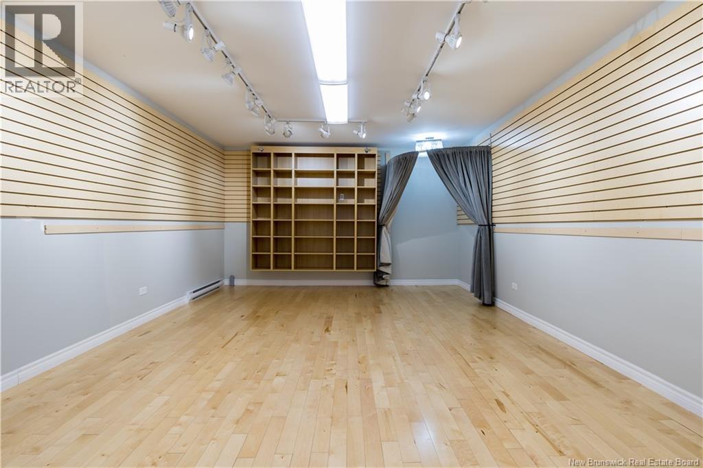 288 Broadway Boulevard Property Photo 8