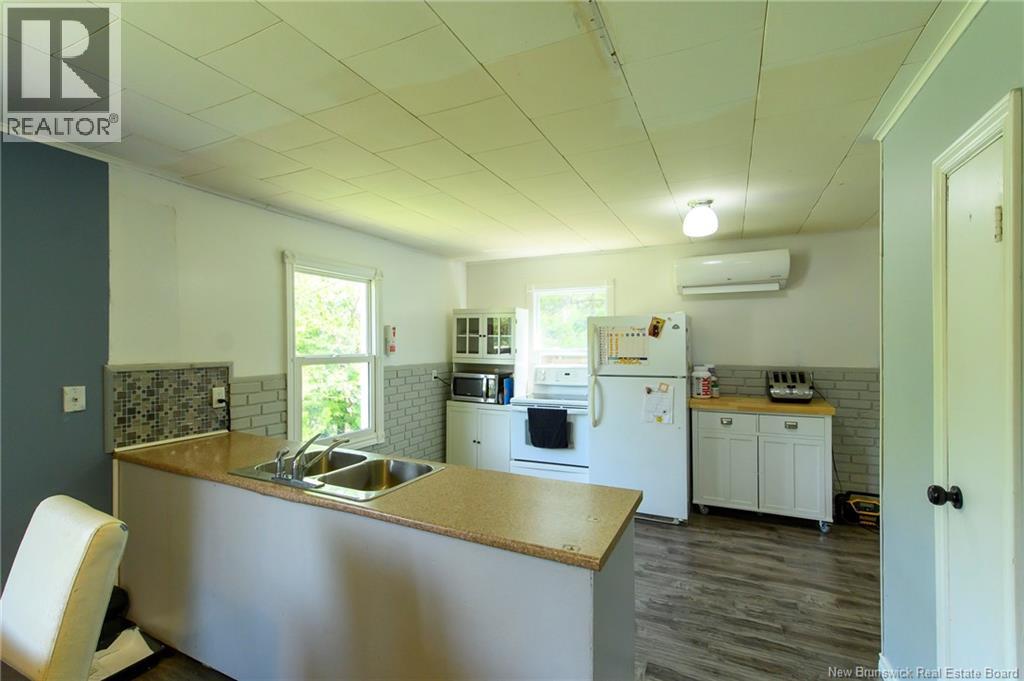 181 Clark Road Property Photo 6