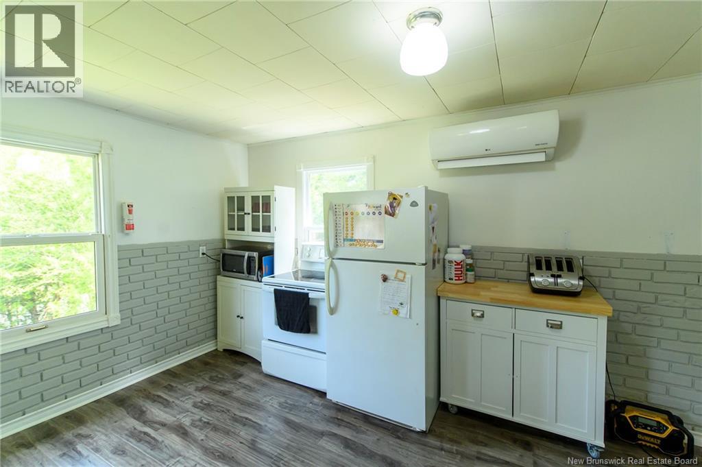 181 Clark Road Property Photo 7