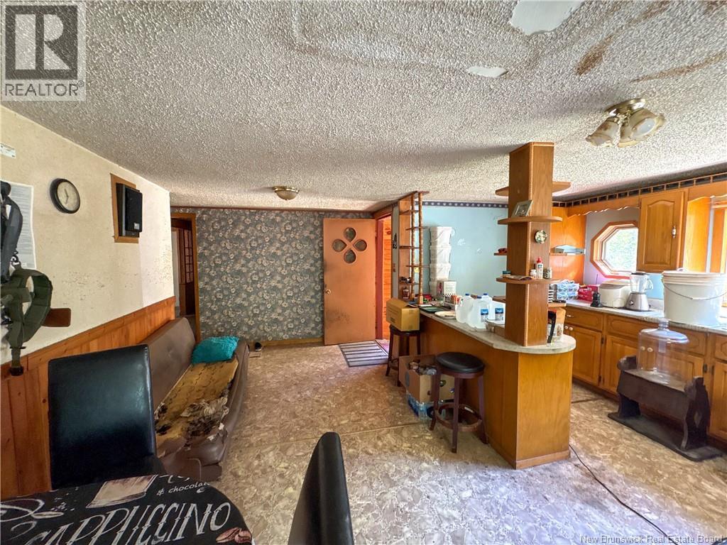 284 Main Street Property Photo 9