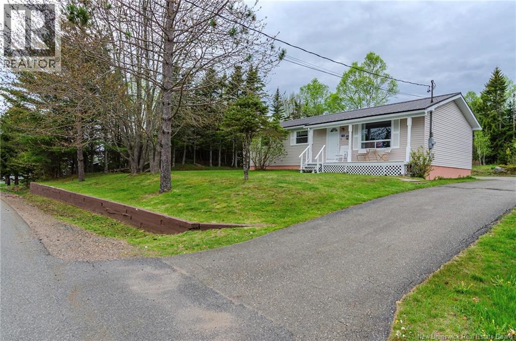 16 Armstrong Crescent