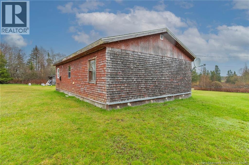 300 Brooklyn Road Property Photo 3