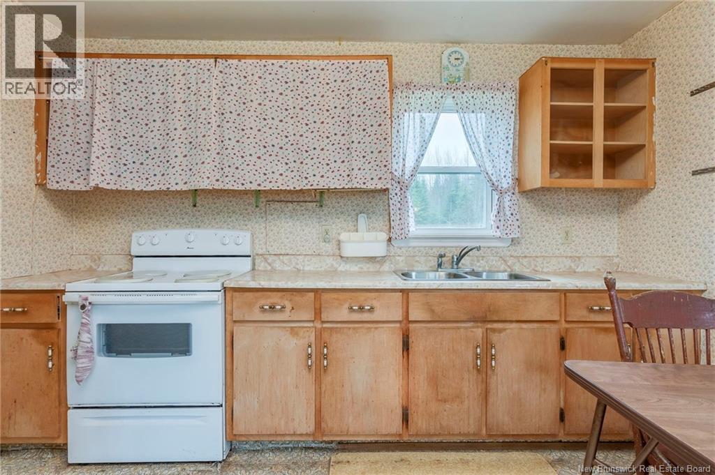 300 Brooklyn Road Property Photo 12