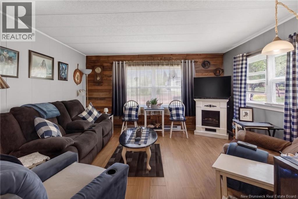 16 Tait Crescent Property Photo 8