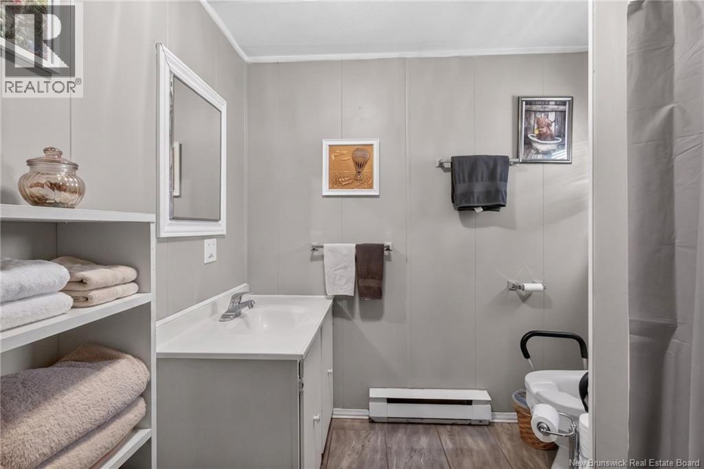 16 Tait Crescent Property Photo 17