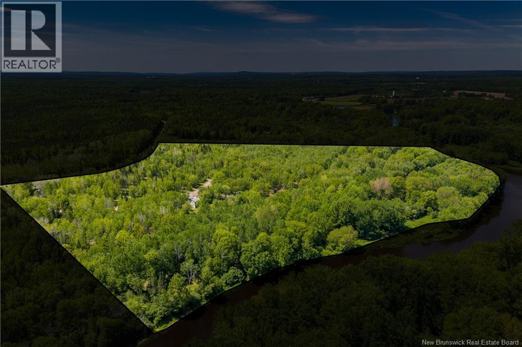 423 Salisbury Back Road Property Photo 4