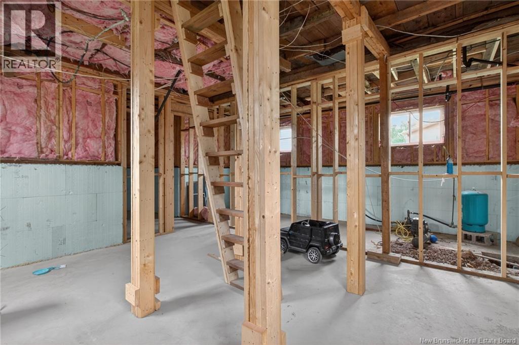 8 Nowlan Avenue Property Photo 28