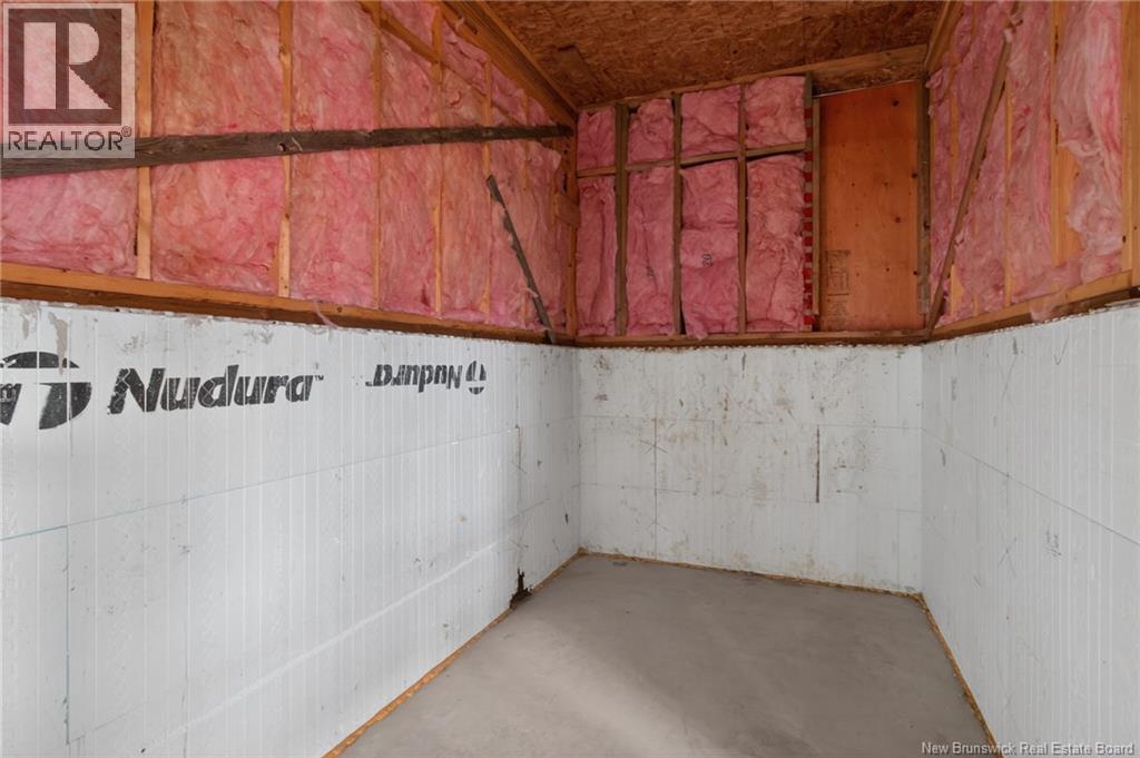 8 Nowlan Avenue Property Photo 30