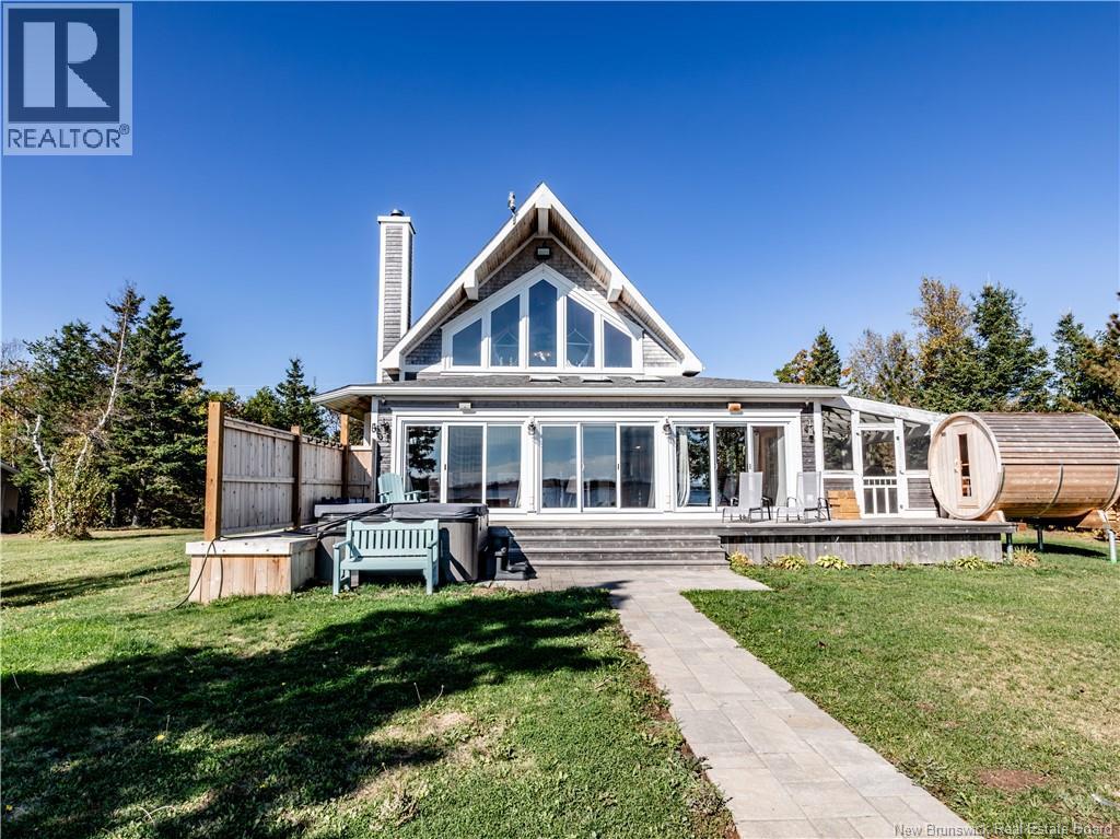 702 Ch De La Pointe Property Photo 1