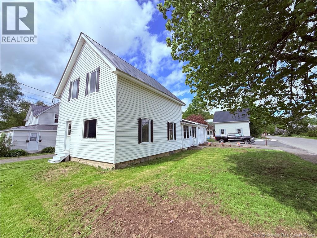 128 Houlton Street Property Photo 2