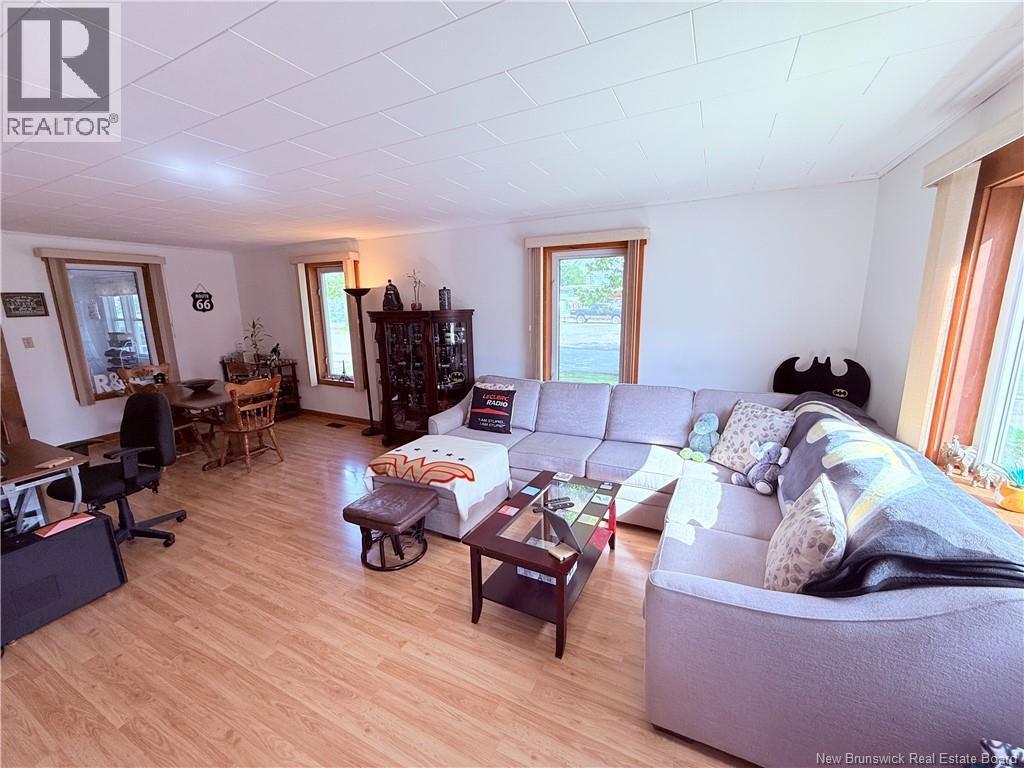 128 Houlton Street Property Photo 8