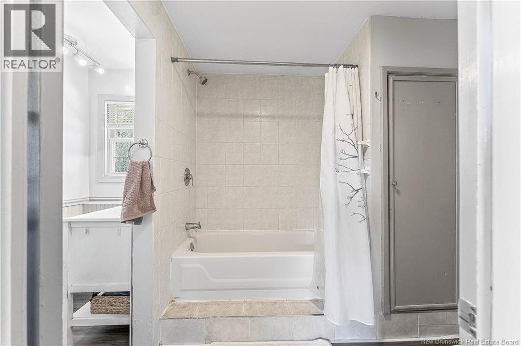 99a Glebe Road Property Photo 14