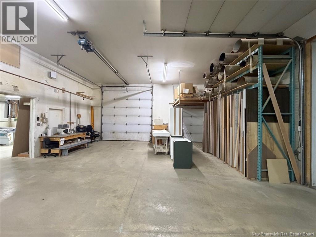 41 Rue Drapeau Property Photo 12