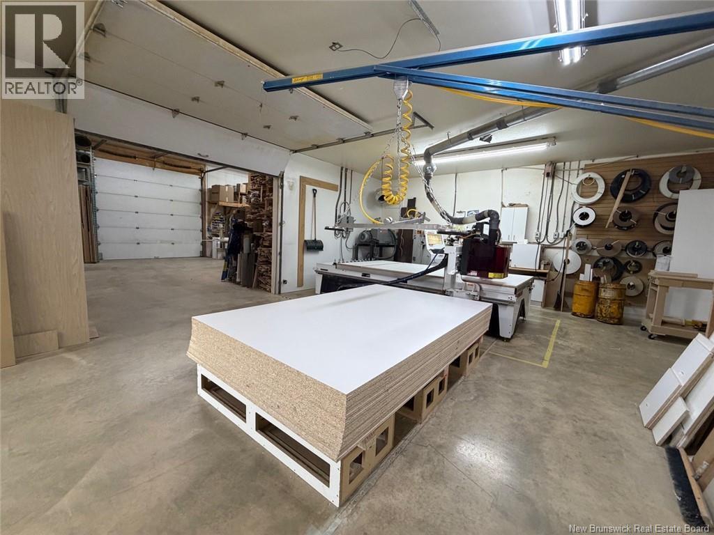 41 Rue Drapeau Property Photo 18