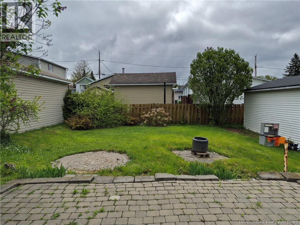 115 46th Ave Property Photo 4